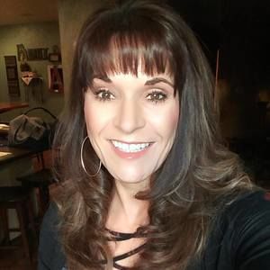 Meet your Posher, Jenelle